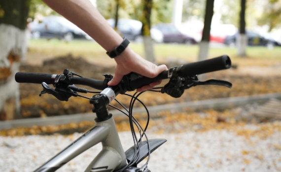 Велосипед на зимовке: 4 способа компактного хранения в квартире — отправьте свой транспорт в спячку Велосипед на зимовке: 4 способа компактного хранения в квартире — отправьте свой транспорт в спячку